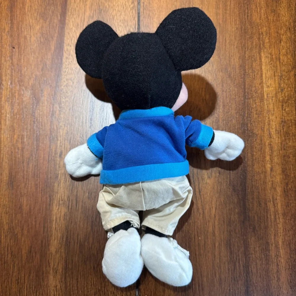 Disney brand style